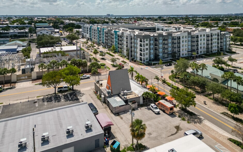 More Photos Of 837 SE 47th Ter, Cape Coral Restaurant For Sale