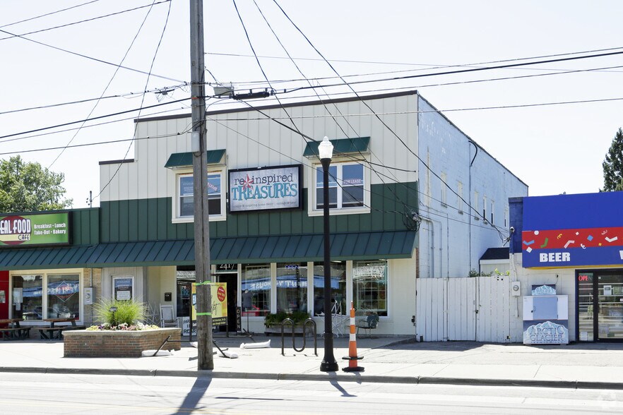 Primary Photo Of 2417 Eastern Ave SE, Grand Rapids Coworking Space