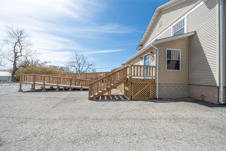 More Photos Of 2003 Broadway St, Mount Vernon Loft Creative Space For Sale