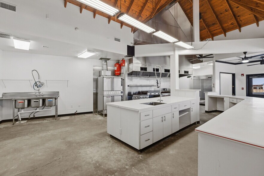 More Photos Of 9903 FM 2759 Rd, Richmond Specialty For Sale