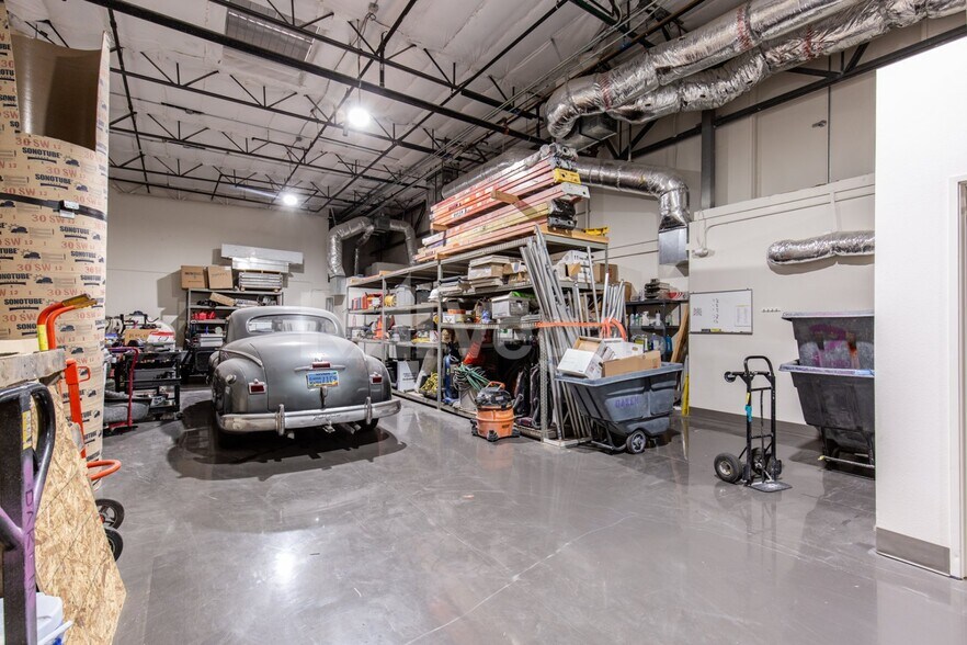More Photos Of 2645 W Cheyenne Ave, North Las Vegas Research And Development For Sale