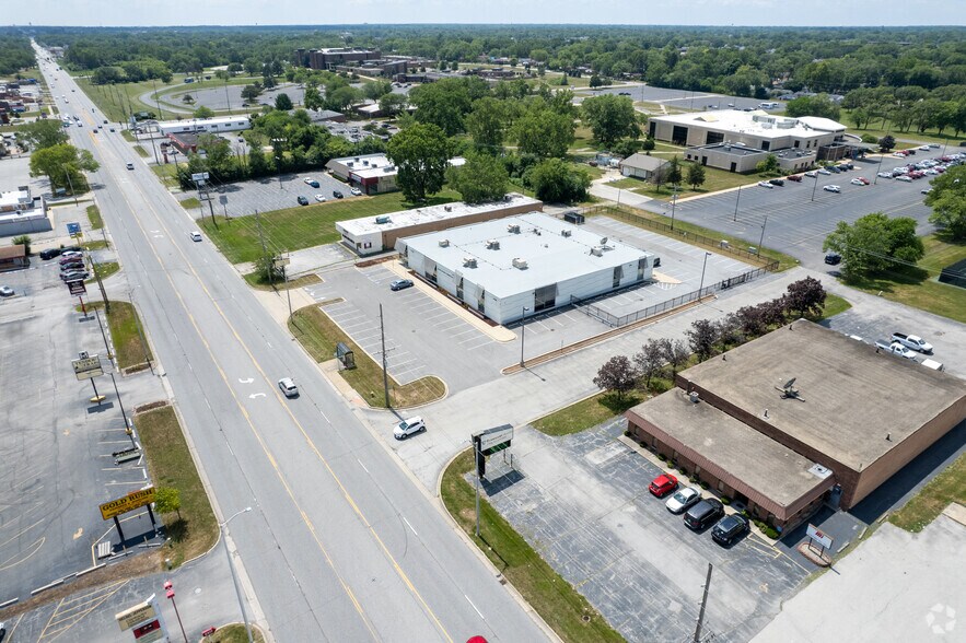 More Photos Of 104 S Halsted St, Chicago Heights Office For Sale
