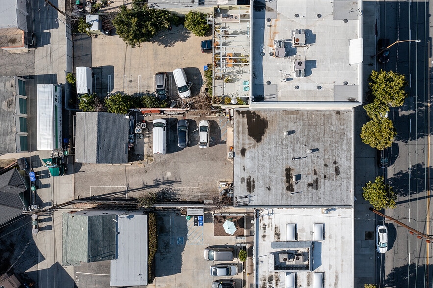 More Photos Of 1550 Victory Blvd, Glendale Office For Sale