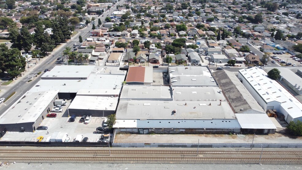 More Photos Of 8001 Beach St, Los Angeles Warehouse For Lease