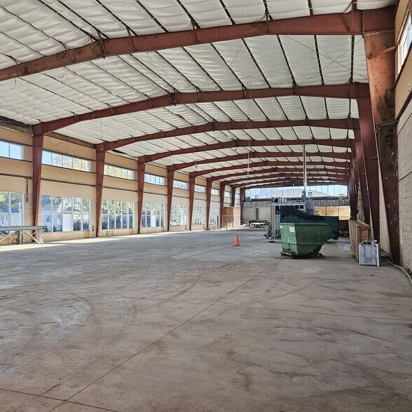 More Photos Of 350 Center St, Grayslake Warehouse For Sale