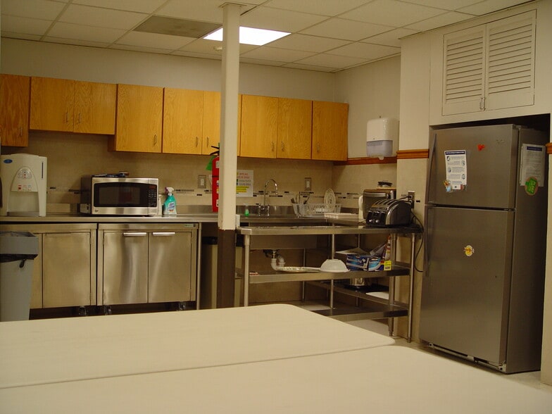 More Photos Of 64 Mountainview Blvd, Wayne Medical For Lease