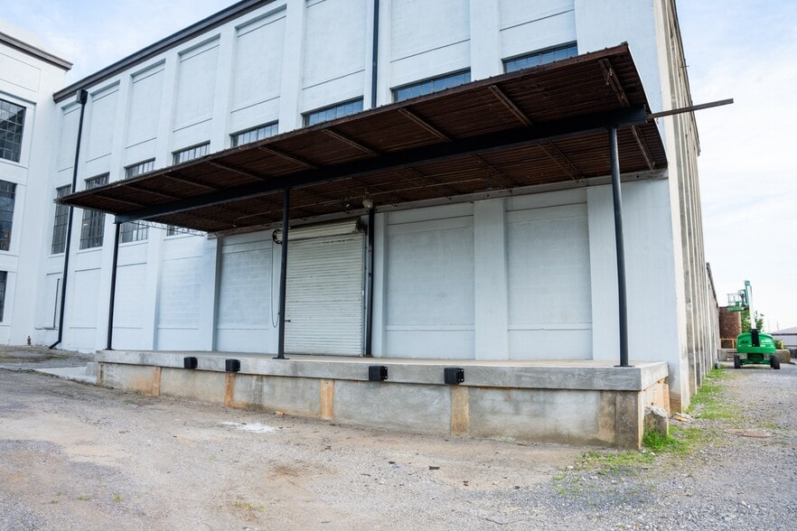 More Photos Of 1507 9th Ave, Knoxville Manufacturing For Lease
