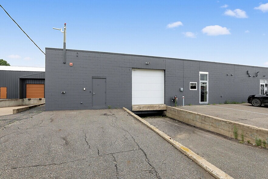 More Photos Of 585 1st St SE, Saint Cloud Warehouse For Sale