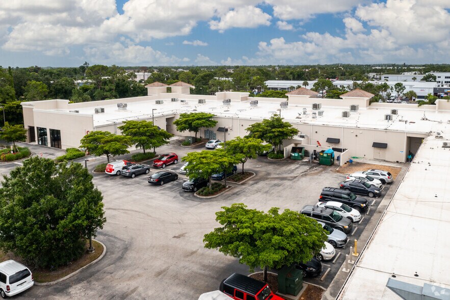 More Photos Of 14261 S Tamiami Trl, Fort Myers Unknown For Lease