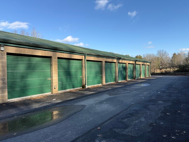 More Photos Of 200 Charles Hamilton Way, Shepherdsville Self Storage For Sale