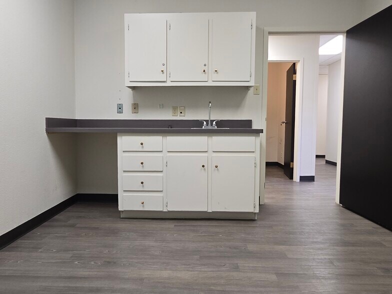More Photos Of 4201 Camp Bowie Blvd, Fort Worth Medical For Lease
