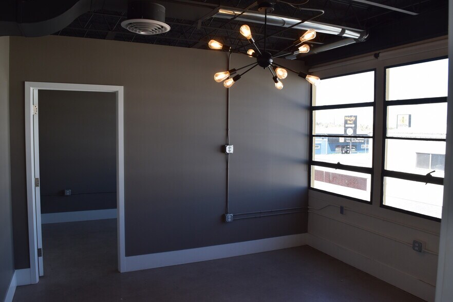 More Photos Of 1340 S Santa Fe Dr, Denver Office For Lease