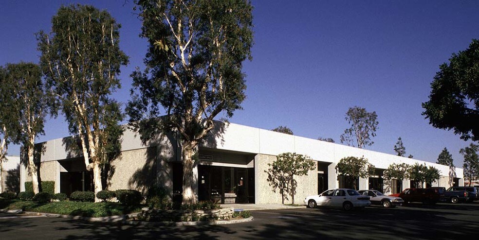 More Photos Of 11602 Knott St, Garden Grove Light Manufacturing For Lease