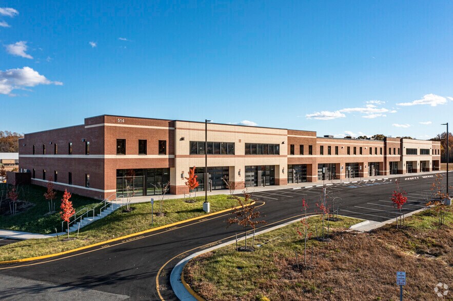 More Photos Of 514 Lansdowne Rd, Fredericksburg Flex For Lease