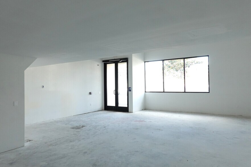 More Photos Of 935-937 N Hill St, Los Angeles Storefront Retail Residential For Sale
