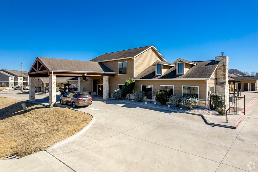 Primary Photo Of 301 W State Highway 72, Kenedy Hotel For Sale