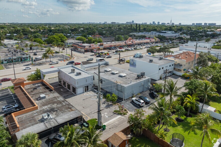 More Photos Of 1544 E Commercial Blvd, Oakland Park Freestanding For Lease