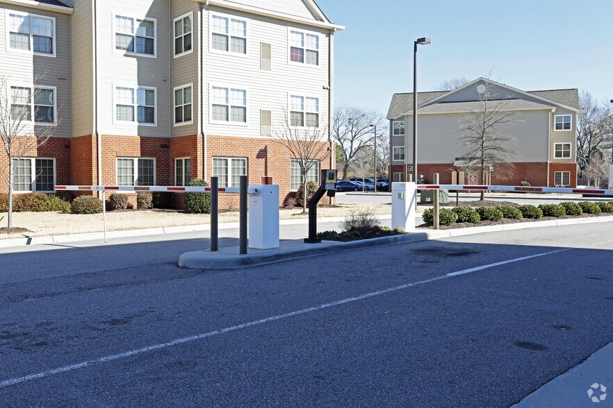 More Photos Of 1220 N King St, Hampton Apartments For Lease