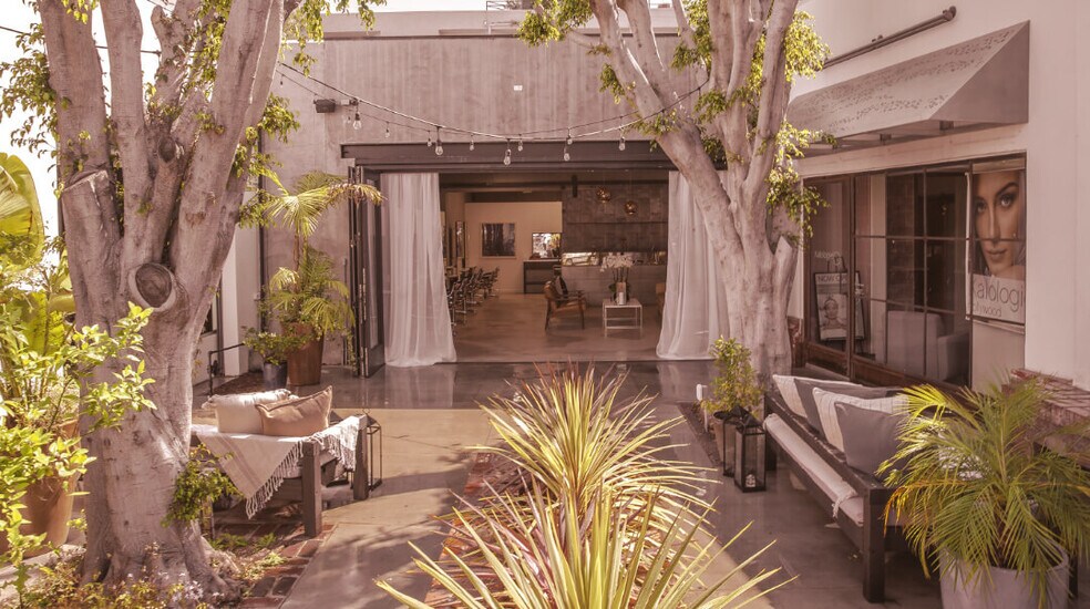 Primary Photo Of 8270-8272 Melrose Ave, Los Angeles Storefront For Lease
