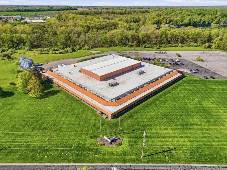 More Photos Of 2855 E Bellefontaine Rd, Hamilton Warehouse For Sale