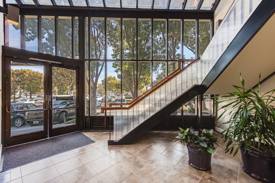 More Photos Of 901 Campisi Way, Campbell Office For Lease