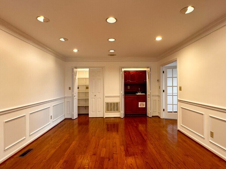 More Photos Of 2820 Hydraulic Rd, Charlottesville Apartments For Lease