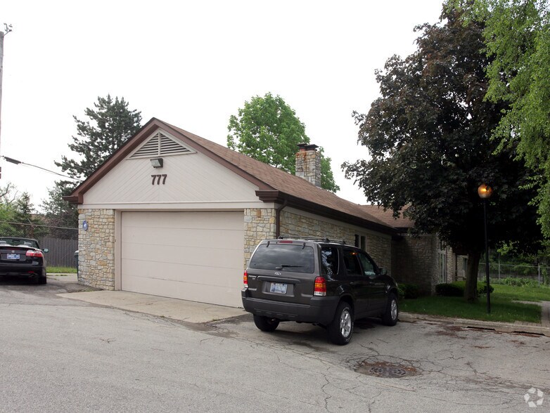 More Photos Of 777 E 86th St, Indianapolis Office Residential For Lease