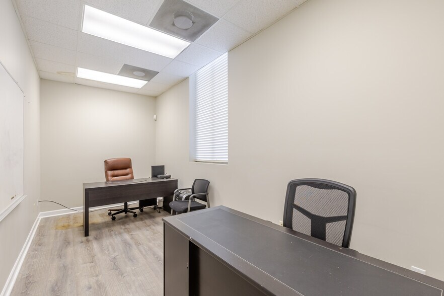 More Photos Of 100 Stone Village Dr, Fort Mill Bank For Lease