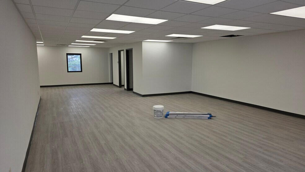 More Photos Of 4244 University Blvd S, Jacksonville Medical For Lease
