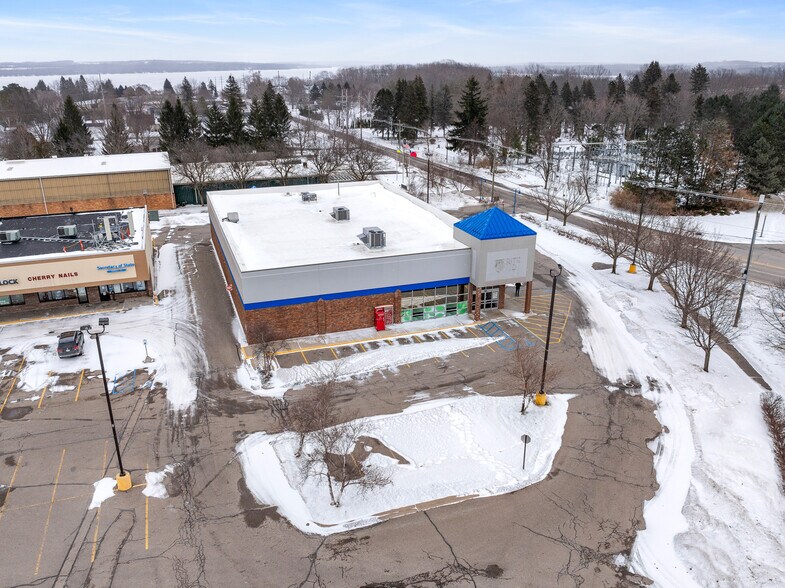 More Photos Of 195 M 66 N, Charlevoix Drugstore For Sale