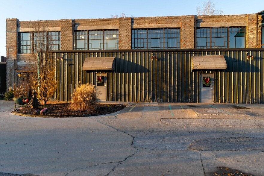 More Photos Of 3306 Charles Page Blvd, Tulsa Warehouse For Lease