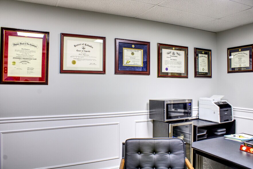 More Photos Of 10521 Judicial Dr, Fairfax Medical For Sale