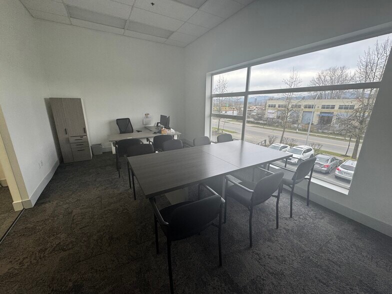 More Photos Of 13070 115 Ave, Surrey Warehouse For Lease