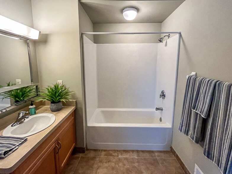 More Photos Of 290 Exchange Blvd, Rochester Apartments For Lease
