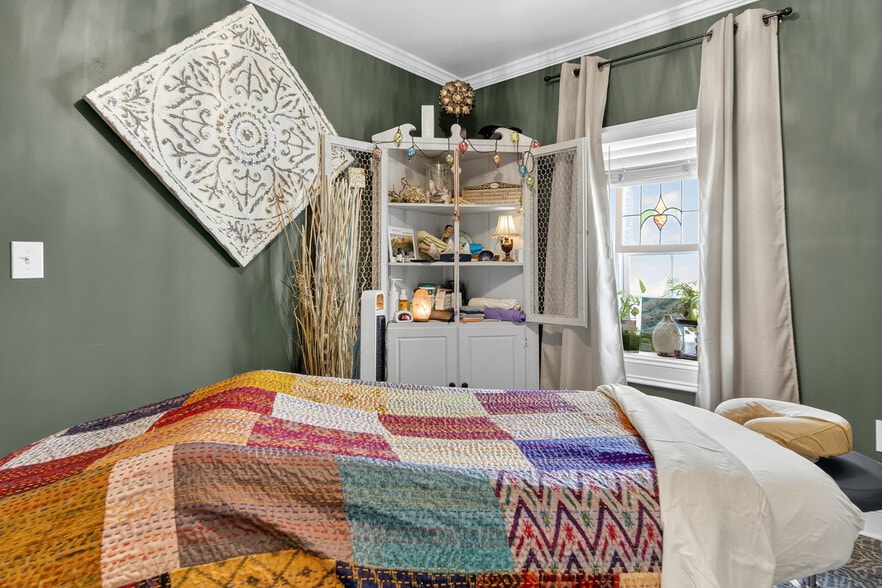 More Photos Of 19428 Zion Ave, Cornelius Office For Sale