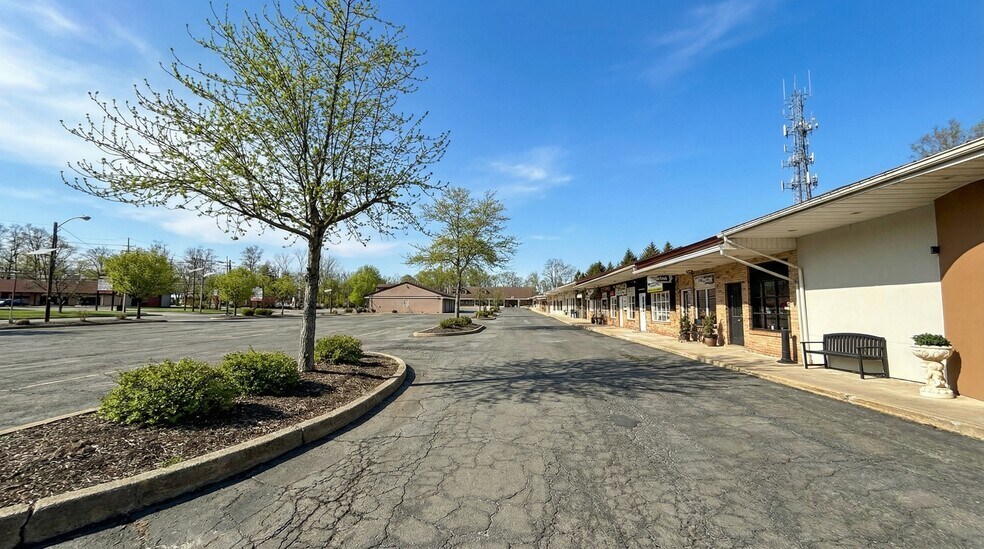 More Photos Of 172-248 Scotch Rd, Ewing General Retail For Lease