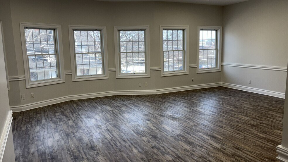 Primary Photo Of 402 Lexington Ave, Lakewood General Retail For Sale