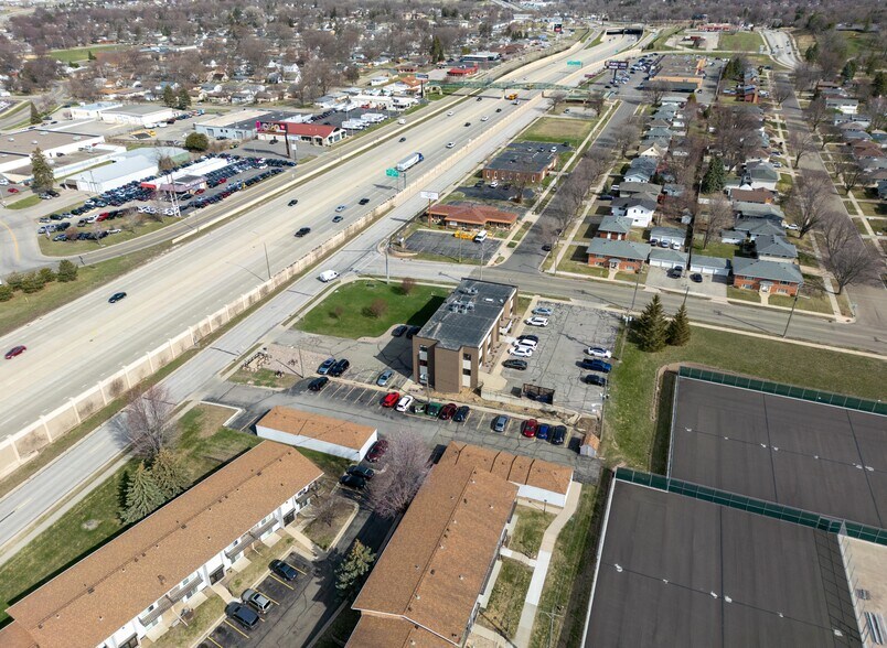 More Photos Of 1610 14th St NW, Rochester Office For Sale