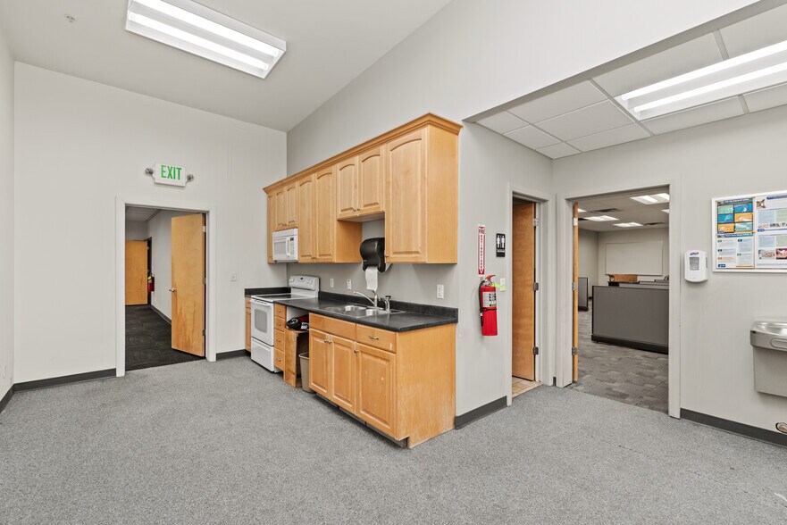 More Photos Of 1682-1688 W 820 N, Provo Office For Lease