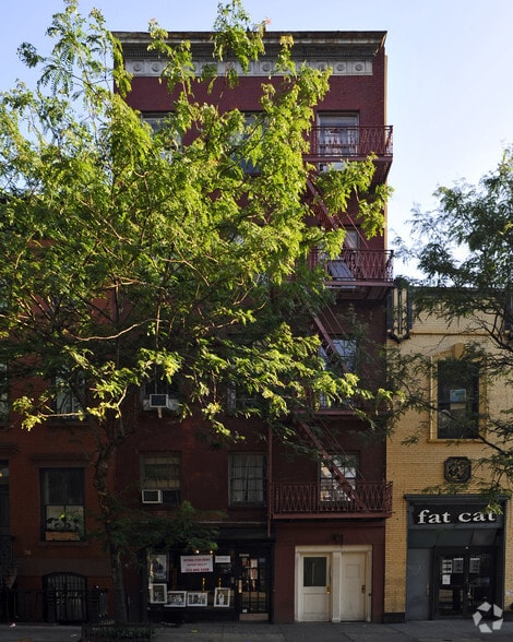 More Photos Of 77 Christopher St, New York Apartments For Lease