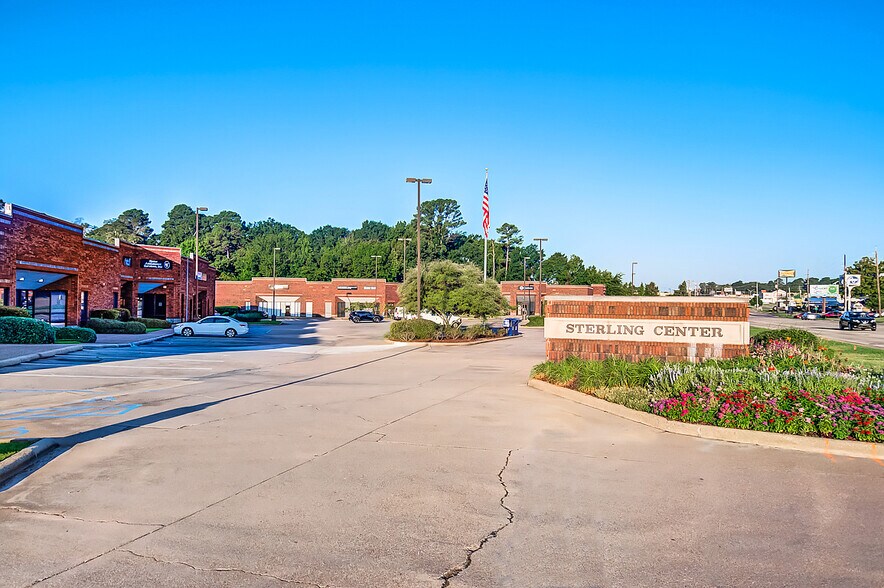 More Photos Of 2533 Bert Kouns Industrial Loop, Shreveport Medical For Lease