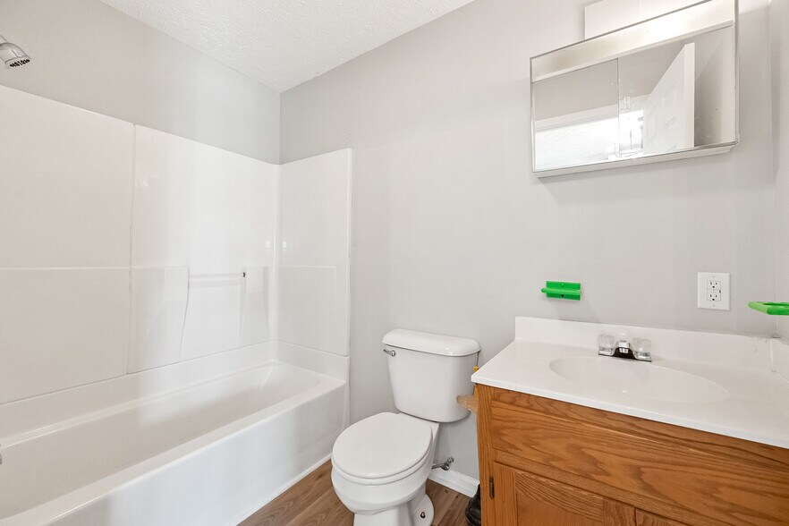 More Photos Of 522 N Main St, Hillsville Office Residential For Sale