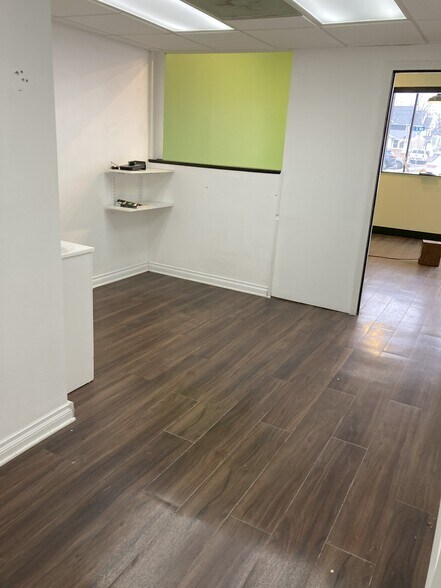 More Photos Of 4105 12 Mile Rd, Berkley Storefront For Sale