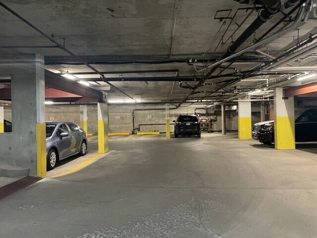 More Photos Of 1217 Centre St NW, Calgary Office For Lease