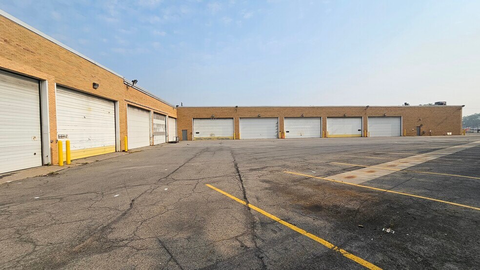 Primary Photo Of 75 Nassau St, Rochester Distribution For Sale
