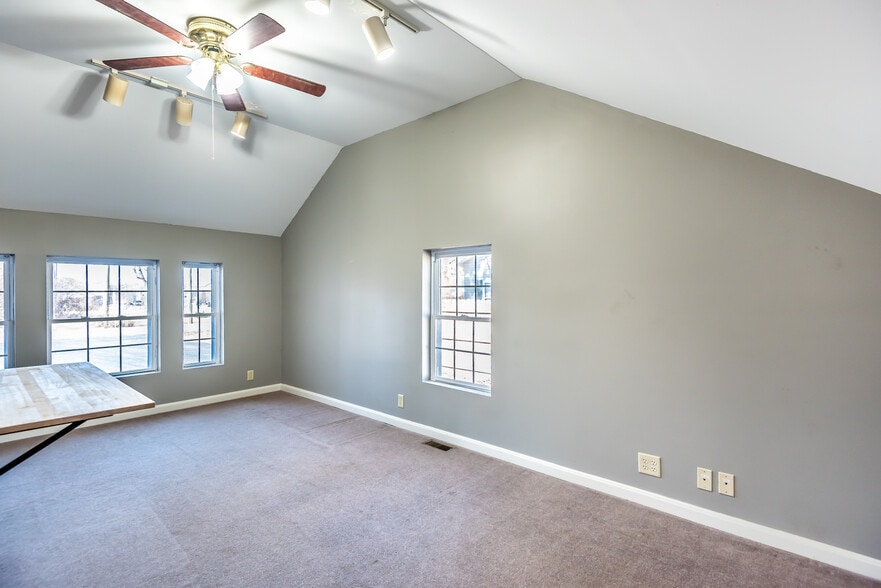 More Photos Of 3386 N State Route 123, Lebanon Office For Sale