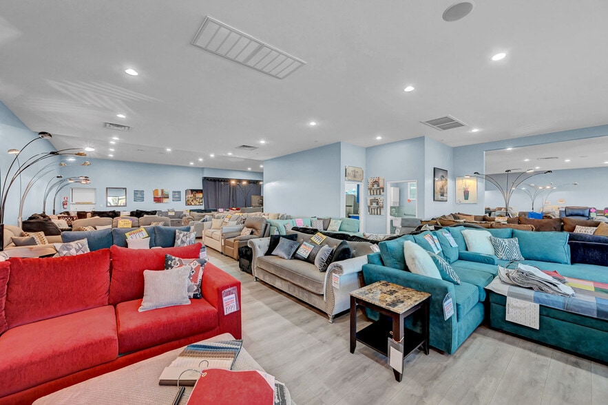 More Photos Of 1433 N Boulder Hwy, Henderson Freestanding For Sale
