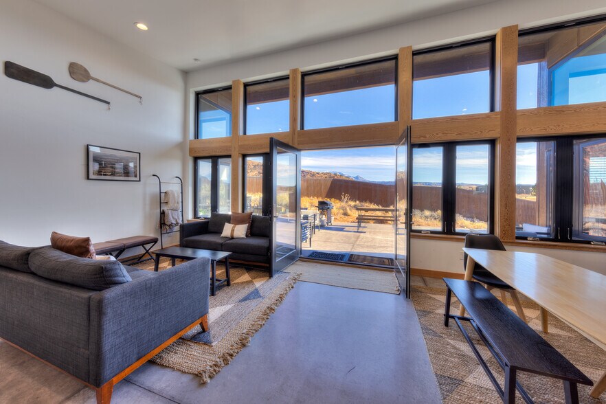 More Photos Of 171 Mt Peale Dr, Moab Specialty For Sale