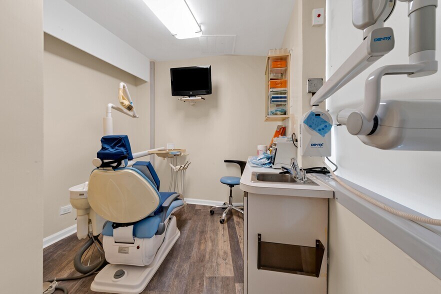 50 Shore Blvd, Brooklyn, NY 11235 Medical For Sale