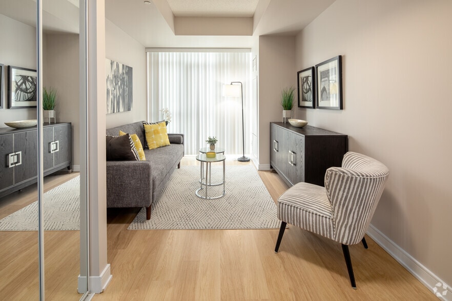 More Photos Of 570 Bay St, Toronto Apartments For Lease